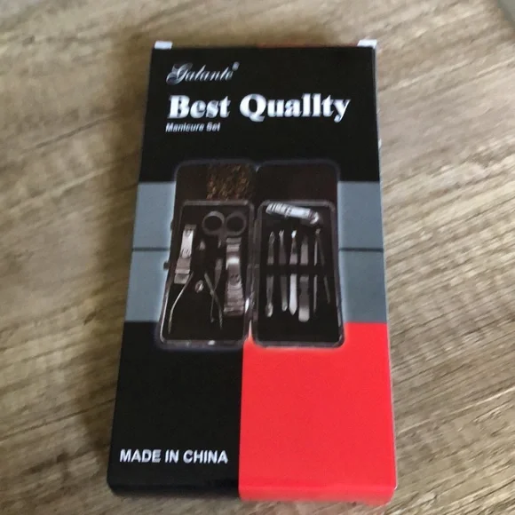 - Manicure Set - Picture 4 of 7